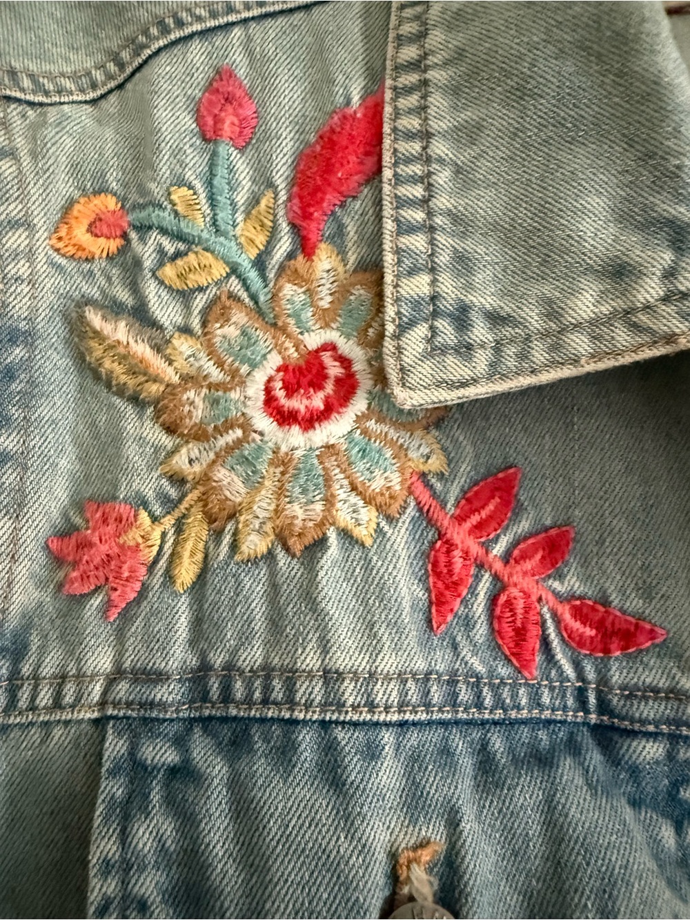 Johnny Was Light Wash Embroidered Denim Jacket with Floral Accents - Picture 2 of 5
